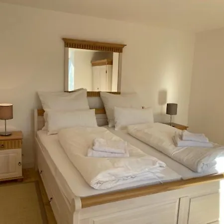 Charmantes Gaestehaus Maya Im Schloss Und Hofgut Langenzell Tatil Evi Wiesenbach