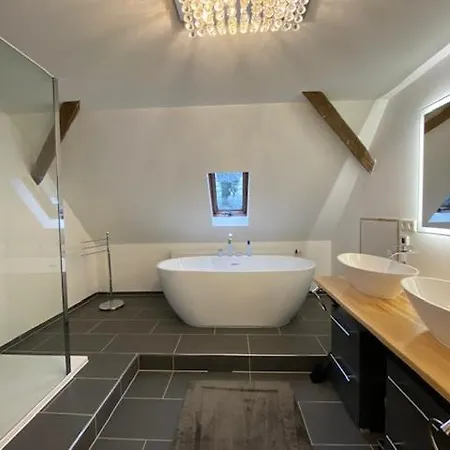 Charmantes Gaestehaus Maya Im Schloss Und Hofgut Langenzell